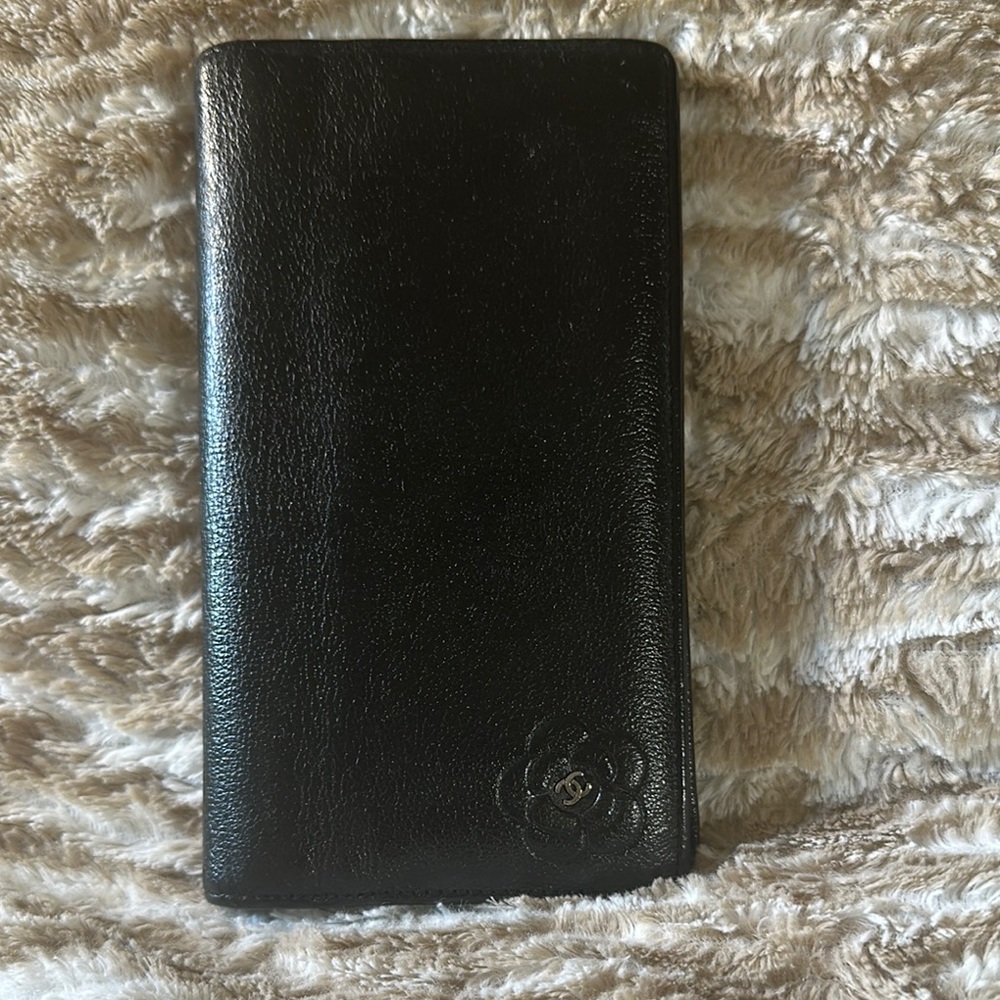 Chanel Luxury Black Leather Wallet with Floral Logo